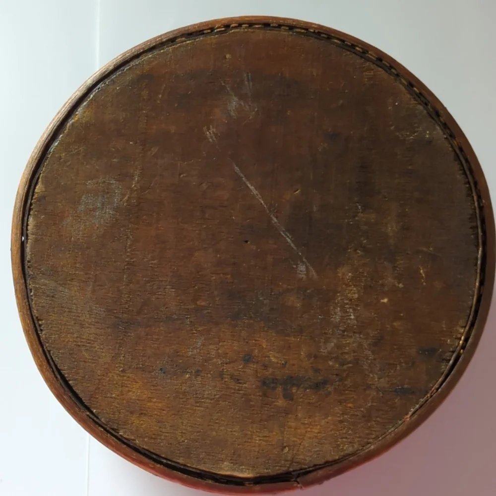 Deep Brown Vintage Handcrafted Wooden Circular Trinket/Keepsake Box